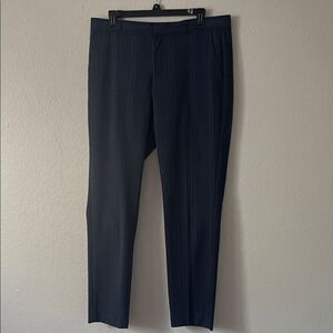 Banana Republic Ryan Straight-Fit Washable Italian Wool Navy/Black in Size 8 REG
